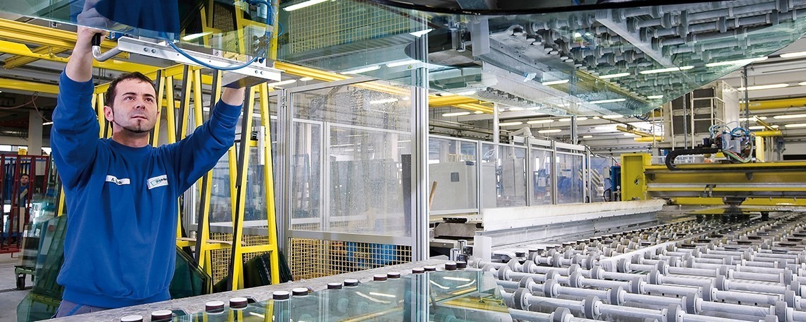 Produktionsmitarbeiter*in – 2 -Schichtbetrieb - Zuschnitt 100% (m/w/d), 1. Bild